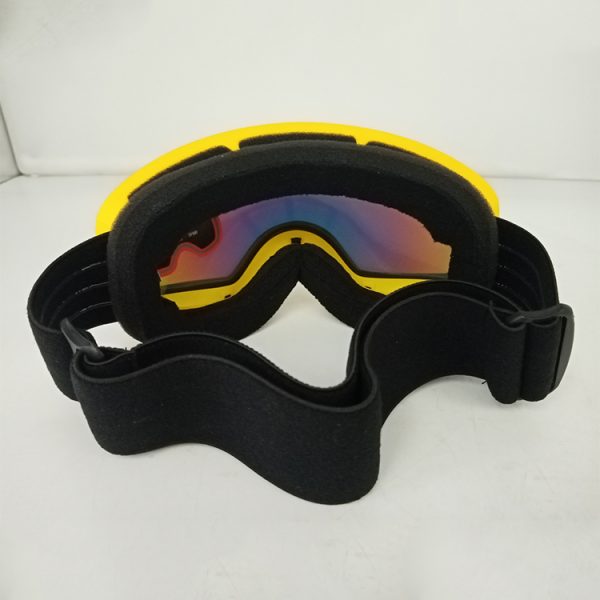 Custom Anti Fog Adjustable Children's Ski Goggles - Image 3