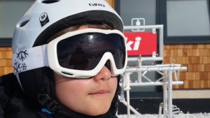 ski goggle lens for bright conditions